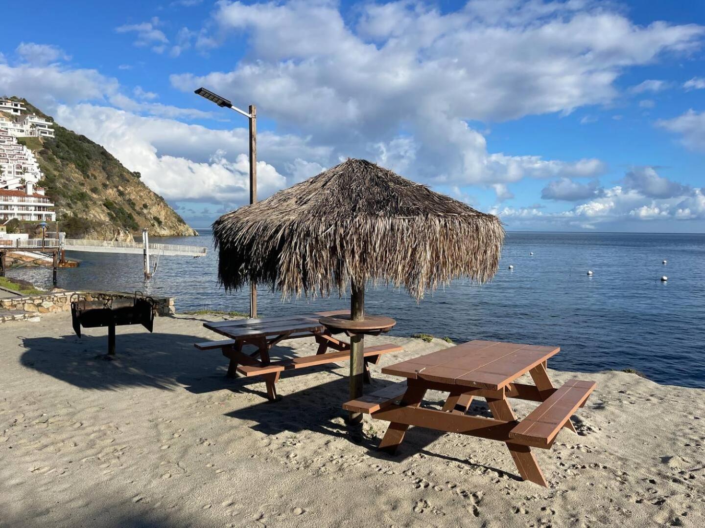 Catalina Island Getaway With 6 Seat Golf Cart Ac Apartment Avalon Bagian luar foto